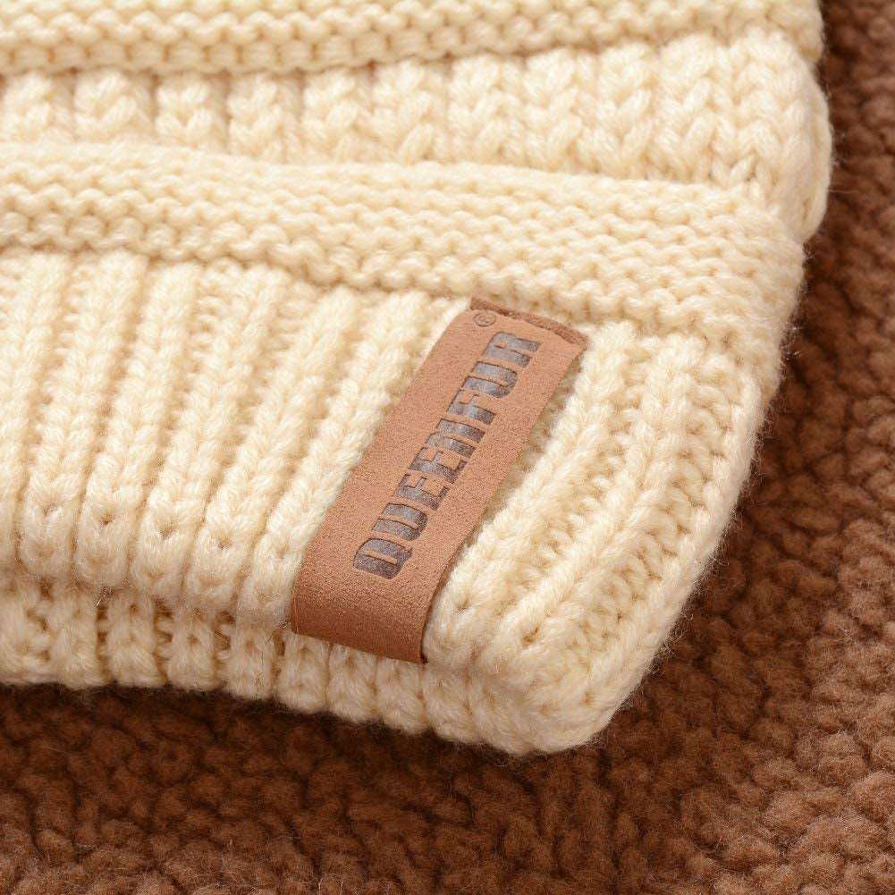 "Cozy Winter Chic: Women'S Chunky Knit Slouchy Beanie with Faux Fur Pompom - Stay Warm and Stylish on the Slopes!"